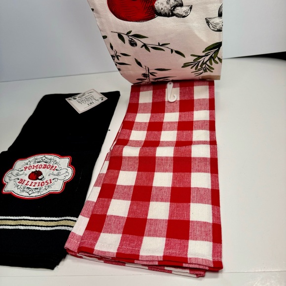 NWT. DII Italiano Dishtowel kitchen tow Set of 2 and set of 1 black towel. - Picture 7 of 13